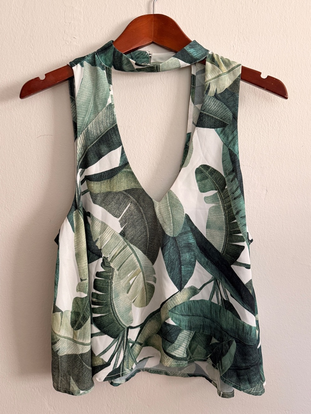 Show Me Your Mumu Tropical Leaf Halter Crop Top Sz M